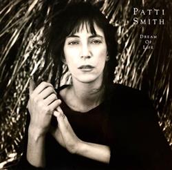 Download Patti Smith - Dream Of Life