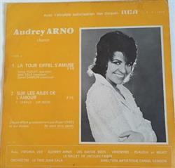 Download Audrey Arno, Virginia Vee - La Tour Eiffel Samuse The Day That The Rain Came Down